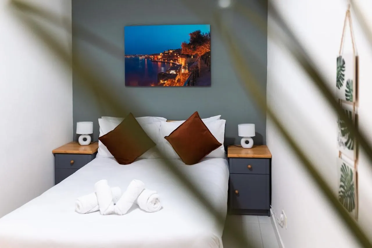 Modern Central 2Br Flat In Valletta By Arcobnb