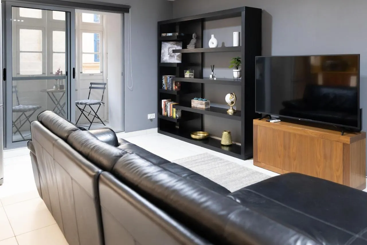 Modern Central 2Br Flat In Valletta By Arcobnb